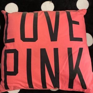 VA Pink Aztec pillow💕💕
